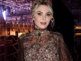 «Иногда это было даже не скрыть через экран»: Пелагея рассказала о проблемах с кожей и весом