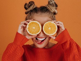 Налегаем на оранжевые фрукты и танцуем: 5 знаков Зодиака, которым стоит внимательнее отнестись к своему здоровью с 24 по 30 октября