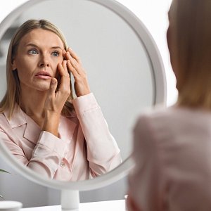 Как убрать малярные мешки на скулах: 3 аппаратные методики, одна операция и массаж (результат гарантирован) Как убрать малярные мешки на скулах: 3 аппаратные методики, одна операция и массаж (результат гарантирован)