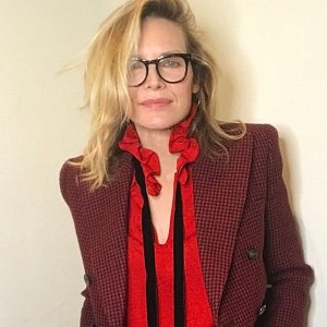 Не нужно себя прятать! Советы по стилю для женщин старше 50 лет