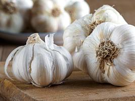 По чесноку: польза для иммунитета, энергии и красоты волос