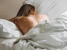 Как спать без боли в спине: советы, приемы и хитрости