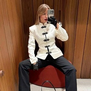 Цветы и азиатские мотивы: неожиданные фэшн-тренды этого года 