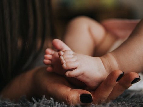 Почему не стоит повторять за модными блогерами и рожать дома: мнение врача Почему не стоит повторять за модными блогерами и рожать дома: мнение врача