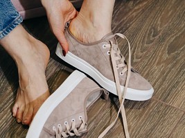 Ноги не идут: 3 сигнала о том, что вам пора менять свою обувь