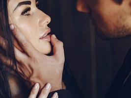 Отношения с женатым: 5 правил, которые помогут не довести себя до срыва