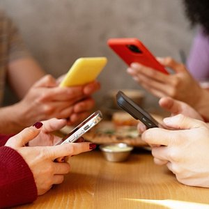 Первое впечатление за 3 секунды: что говорит о вас задняя панель смартфона