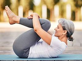 Станет легче: 5 физических упражнений для облегчения симптомов эндометриоза