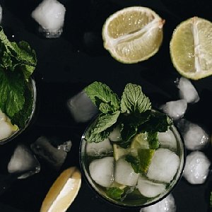 Еще больше пользы: 7 вкусных напитков на основе минеральной воды Еще больше пользы: 7 вкусных напитков на основе минеральной воды