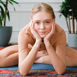 Йога vs пилатес: в чем отличия и как выбрать тренировку для себя Йога vs пилатес: в чем отличия и как выбрать тренировку для себя