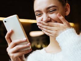 «Я не один такой»: как «кринж контент» в соцсетях помогает справляться с тревогой
