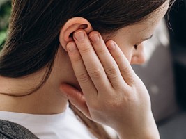 Грибок в ухе: как можно заболеть отомикозом и чем его вылечить