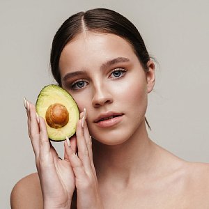 Glass skin без косметики: 7 продуктов, которые делают кожу здоровой и сияющей