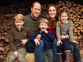 Кейт Миддлтон и принц Уильям показали ранее неопубликованное фото сына c принцем Филиппом