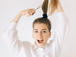 Долой длину: в чем настоящая причина того, что мы хотим подстричься после расставания
