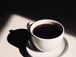Как пить кофе, не страдая потом от тремора, тревожности и тахикардии