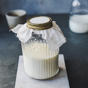Кефир, йогурт и простокваша: действительно ли так полезны эти продукты