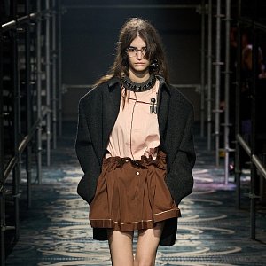 Пижамная блуза — главный тренд осени в повседневном гардеробе?