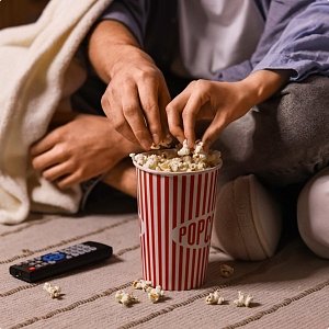 7 продуктов, которые мы зря считали вредными: от попкорна до шаурмы
