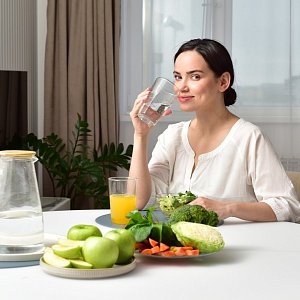 Нужен не только крем: продукты, которые помогают увлажнить кожу изнутри