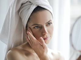 Как сохранить ровный тон кожи с помощью салонных и домашних процедур: рассказывает косметолог