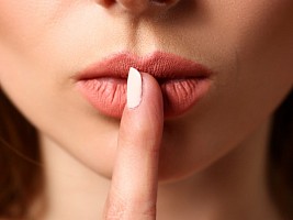 Игра в молчанку: как вести себя с партнером, который, обижаясь, перестает разговаривать