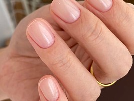 Маникюр для офиса и учебы: 6 трендов осени 2026, которые выглядят дорого