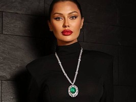 В область лба и даже шею: Виктория Боня показала, как делает уколы красоты