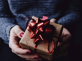 Как избавиться от ненужных подарков без угрызений совести