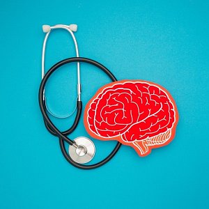 5 опасных мифов об инсульте, которые могут стоить жизни в новогодние каникулы