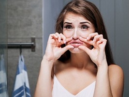 «Бахрома» на губах после филлеров: почему может появиться такой эффект и как его избежать