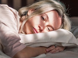 Гормоны и усталость: почему во время месячных нет сил и хочется спать