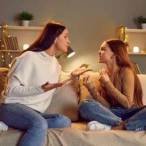 Подростковая агрессия может говорить проблемах о проблемах со здоровьем: узнали у эндокринолога
