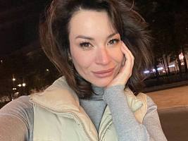 «Выгляжу как на втором месяце»: Ида Галич показала главную «проблемную зону» своего тела 