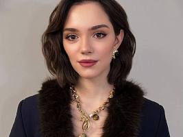 «Важный день»: 26-летняя Евгения Медведева показала себя в белом свадебном платье