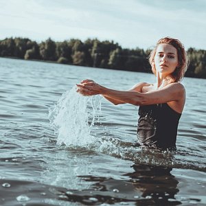 Осторожно, вода! Как избежать заражения во время отдыха у моря, реки или озера
