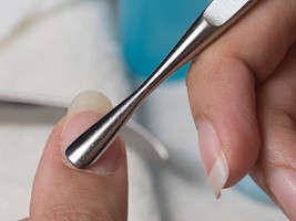 Разрастание кутикулы: медицинские и косметические причины этой проблемы