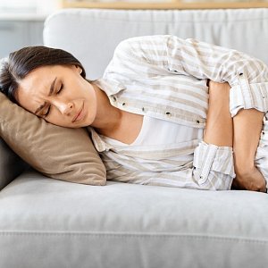 От спазмов и боли: 7 продуктов, которые помогут при болезненных месячных