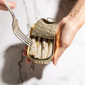 Рыбные консервы для сияющей кожи: неожиданный и доступный тренд