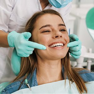 Восполнить объемы: как и зачем проводится костная пластика в стоматологии