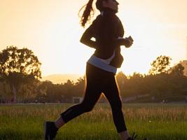 На весах снова плюс: почему бег не всегда помогает похудеть