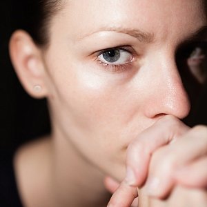 Страх старения и надежда похорошеть: как не стать жертвой маркетологов в пластической хирургии