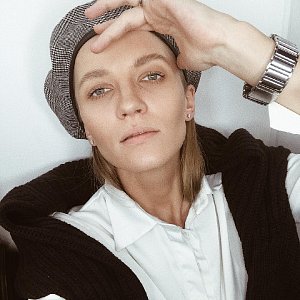 «Временная слепота сводила меня с ума»: солистка дуэта #2Маши рассказала, как заново училась ходить из-за тяжелого заболевания «Временная слепота сводила меня с ума»: солистка дуэта #2Маши рассказала, как заново училась ходить из-за тяжелого заболевания