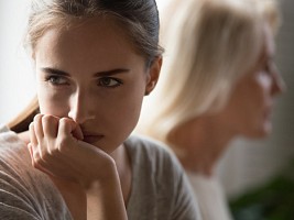 Токсичные родственники: как наладить отношения с семьей своего избранника