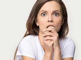 Страх в помощь: как медицинская реклама играет на тревоге пациентов 