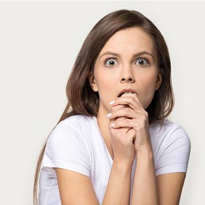 Страх в помощь: как медицинская реклама играет на тревоге пациентов 