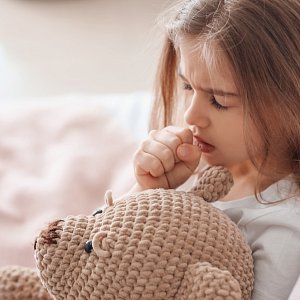 Коклюш: родителям стоит быть внимательными, когда ребенок кашляет