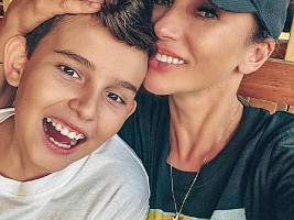 «Не может быть и речи!»: психолог о том, почему не надо брать пример с Анфисы Чеховой, целующей 10-летнего сына в губы