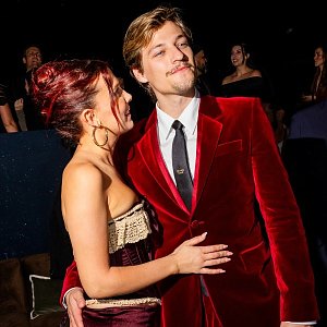 Звезда «Очень странных дел» Милли Бобби Браун удивила поклонников радикальной сменой имиджа