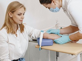 3 анализа крови, которые раскроют истинный, биологический возраст женщины